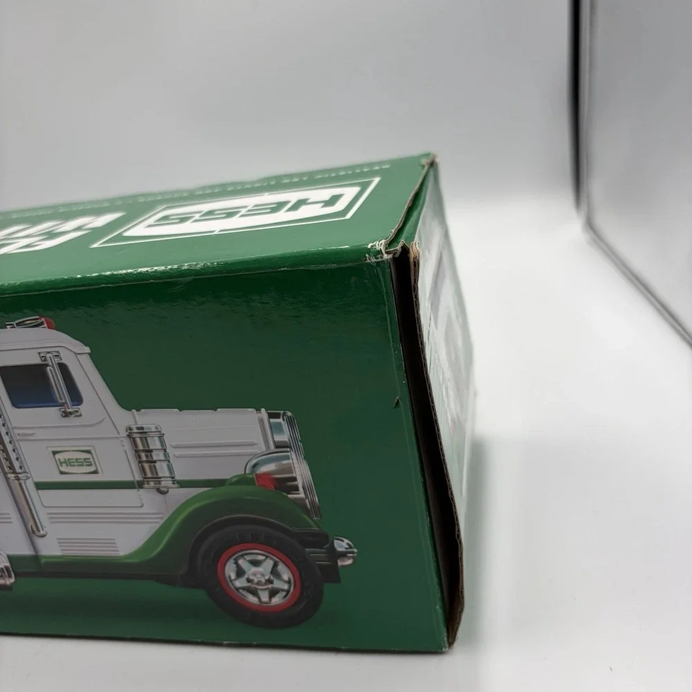Hess Truck 2022 Flatbed Truck and‎ Hot Rods W/ Led Lights & Sounds